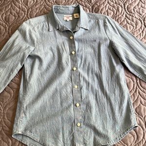 Levi’s Classic Fit Denim Shirt